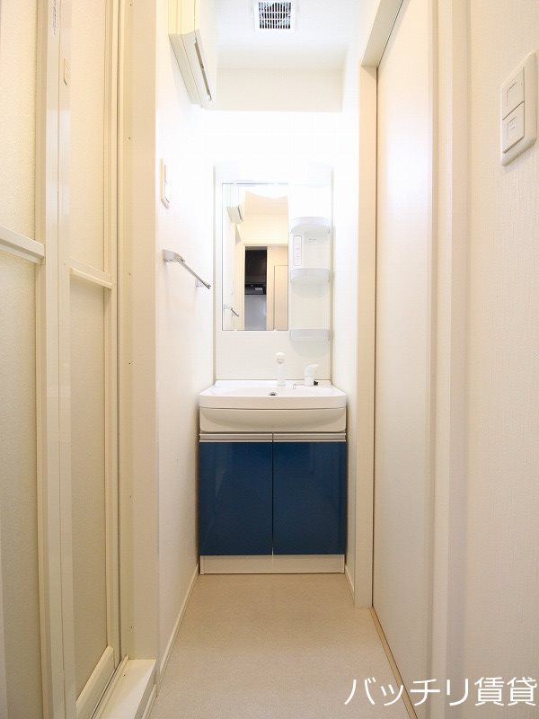 洗面設備　別部屋の為、現状優先