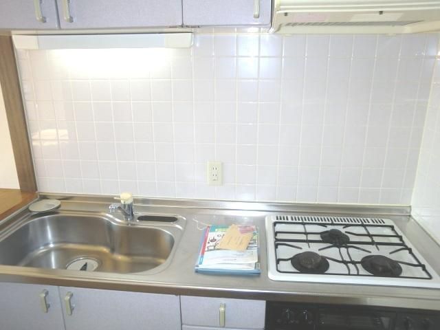 キッチン　★3口ガスコンロ付システムキッチンです★