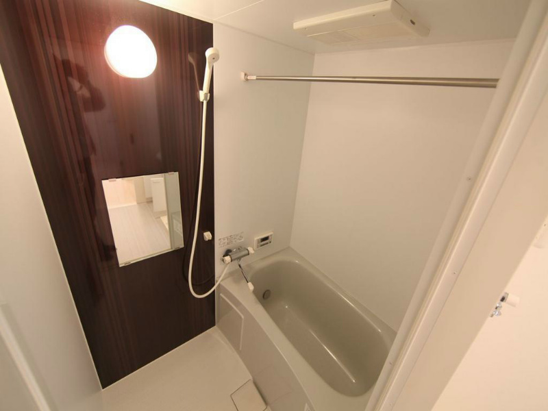 バス・シャワールーム　追い焚き　浴室暖房乾燥機付風呂　同仕様写真