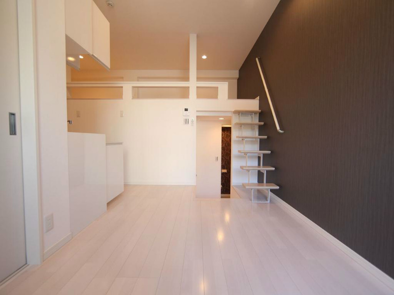 居室・リビング　リビング8.6帖　洋室3.8帖　ロフト8.3帖　同仕様写真