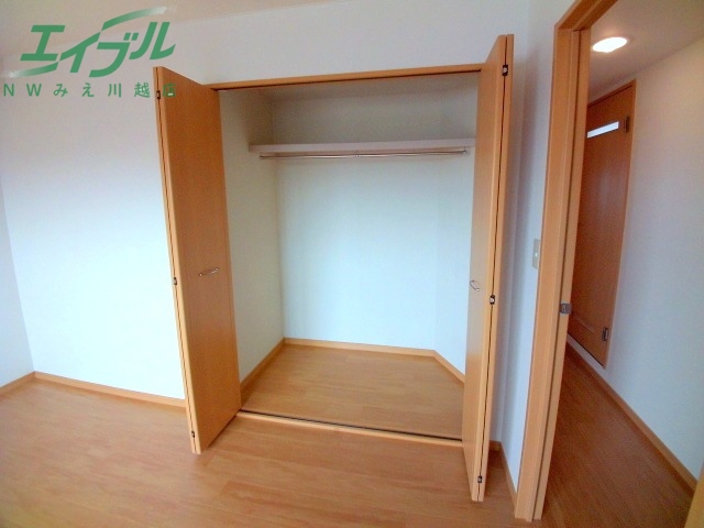 収納　同型参考写真