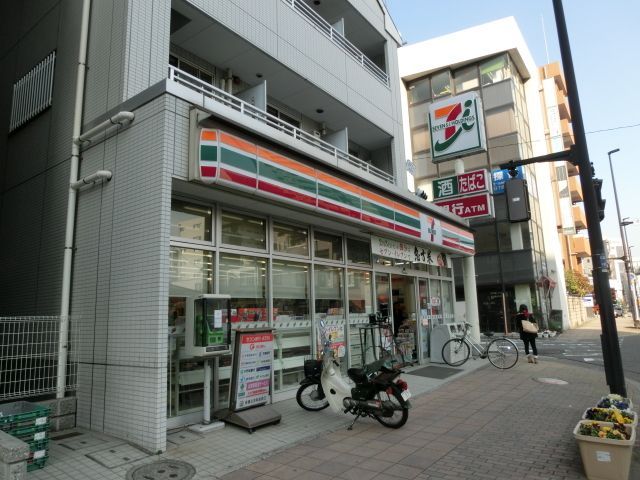 コンビニ　セブンイレブン（コンビニ）まで530m