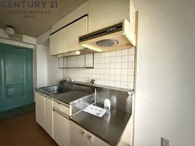 キッチン　収納スペース豊富なキッチンです。