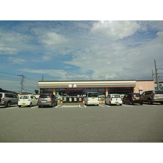 コンビニ　セブンイレブン富山城川原３丁目店（コンビニ）まで552m