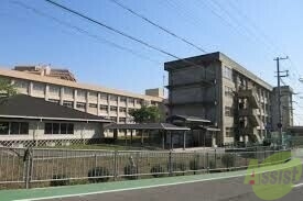 中学校　明石市立朝霧中学校（中学校）まで579m