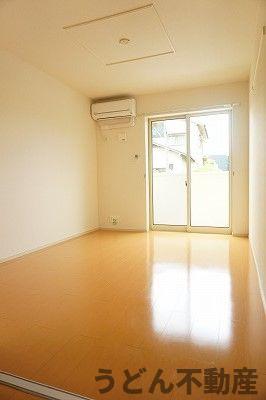 居室・リビング　うどん県のお部屋探しはうどん不動産へ うどんちゃんとLINE