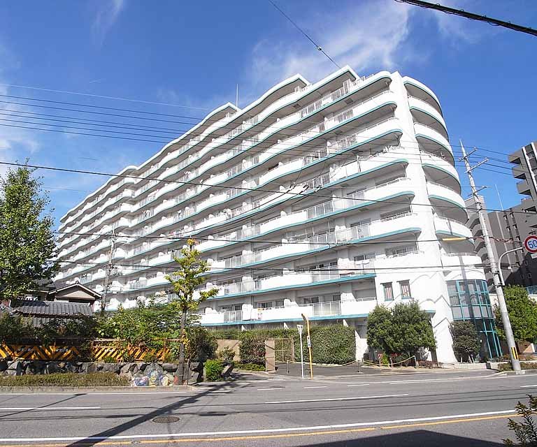 建物外観　日が非常に当たる物件です。