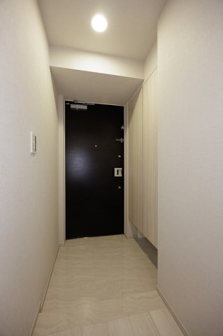 玄関　※写真は同タイプ住戸です。