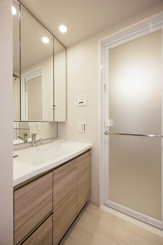 洗面設備　※写真は同タイプ住戸です。