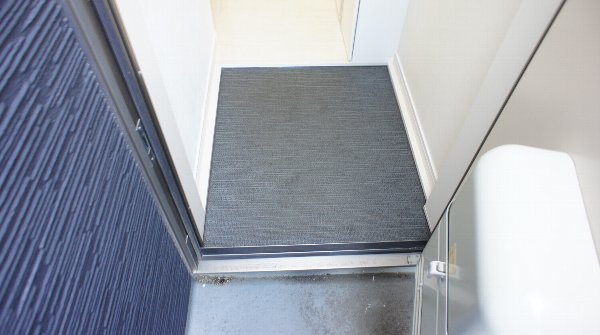 玄関　明るい玄関です