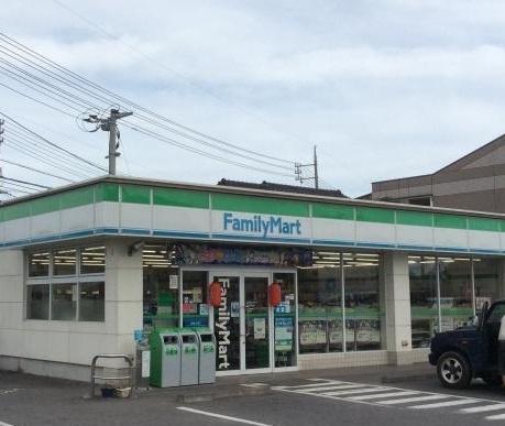 コンビニ　ファミリーマート総社溝口店（コンビニ）まで587m