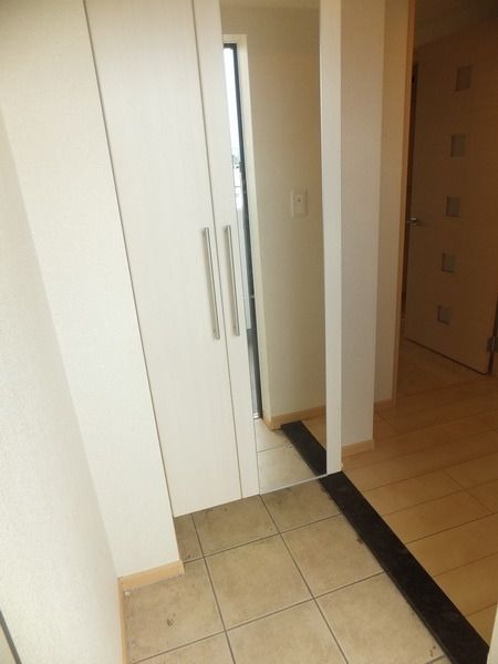玄関　★見学希望等はタウンハウジング中央林間店までお気軽に♪★