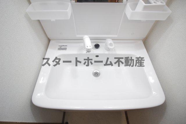 洗面設備　使いやすい洗面所です