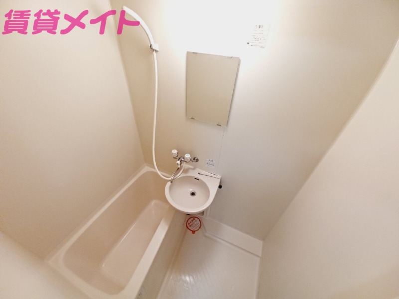 バス・シャワールーム　同型参考写真