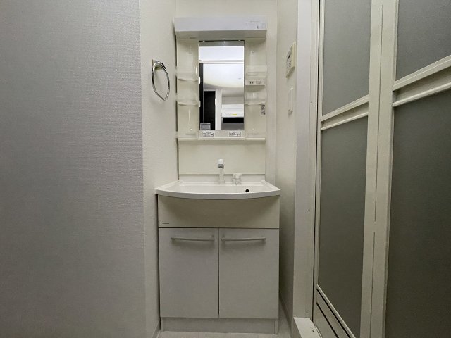 洗面設備　使いやすい洗面所です