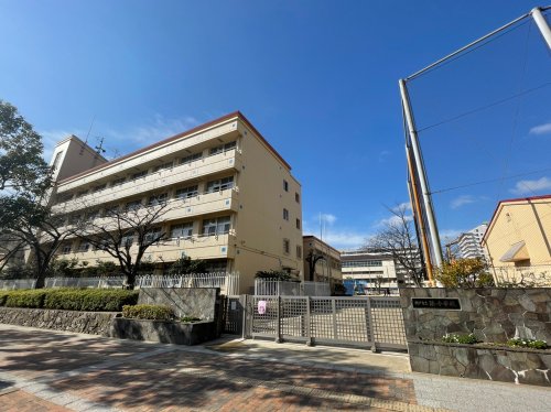 小学校　神戸市立湊小学校（小学校）まで680m