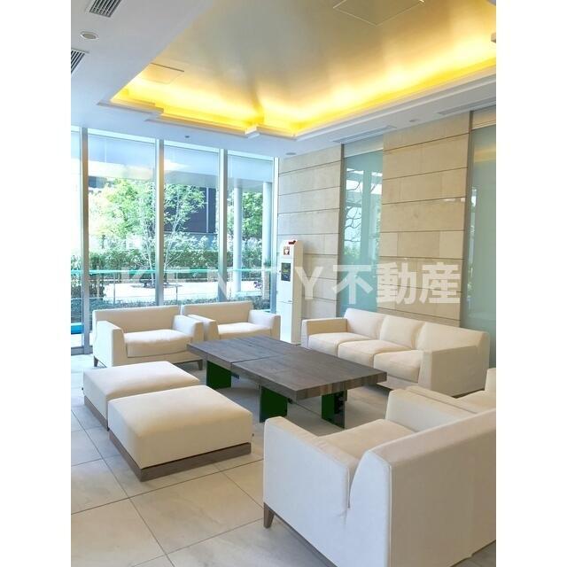 ロビー　落ち着いたロビーです