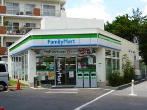コンビニ　ファミリーマート宮坂三丁目店（コンビニ）まで481m