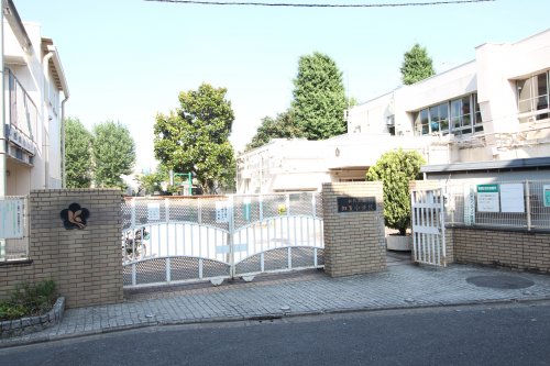 小学校　板橋区立加賀小学校（小学校）まで435m