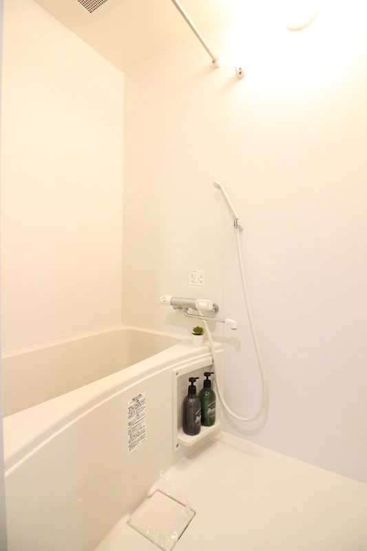 バス・シャワールーム　インテリアや家具は設備ではありません