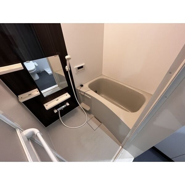 バス・シャワールーム　※このお写真は同物件の別のお部屋のお写真です。