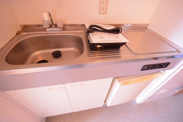 キッチン　1口IHコンロで火を使わず、料理初心者の方にもおすすめです！