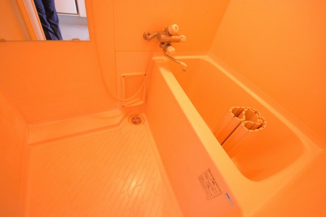 バス・シャワールーム　シンプルで機能的なユニットバスです！