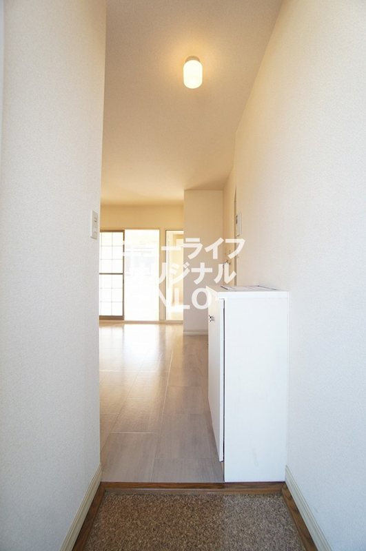 玄関　※同建物他部屋になります。現状優先です。