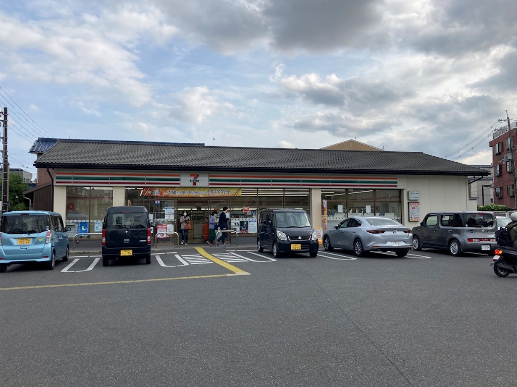 コンビニ　セブンイレブン伏見棒鼻町店（コンビニ）まで416m
