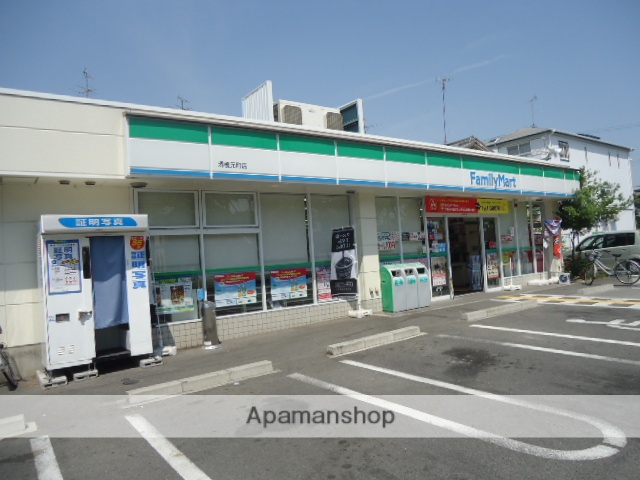 コンビニ　ファミリーマート（コンビニ）まで400m