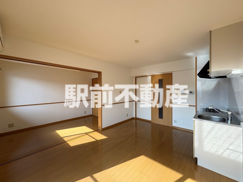 居室・リビング　※同物件別部屋の参考写真・現況優先