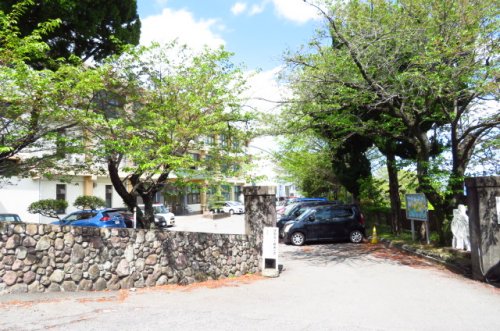 小学校　朝日小学校（小学校）まで890m