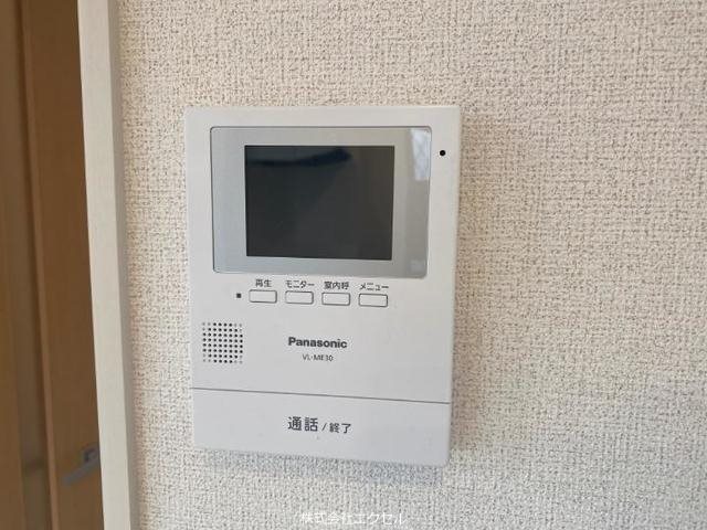 セキュリティ　モニター付きインターホンです。