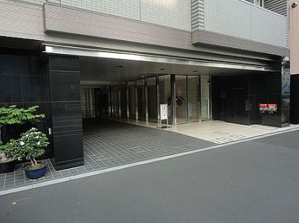 エントランス　弊社は都内全域の物件をご紹介可能です！