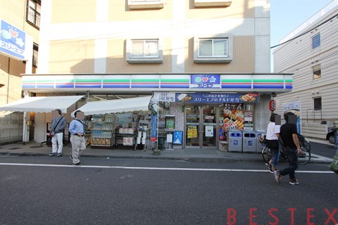 コンビニ　ローソン・スリーエフ台東谷中三丁目店（コンビニ）まで122m