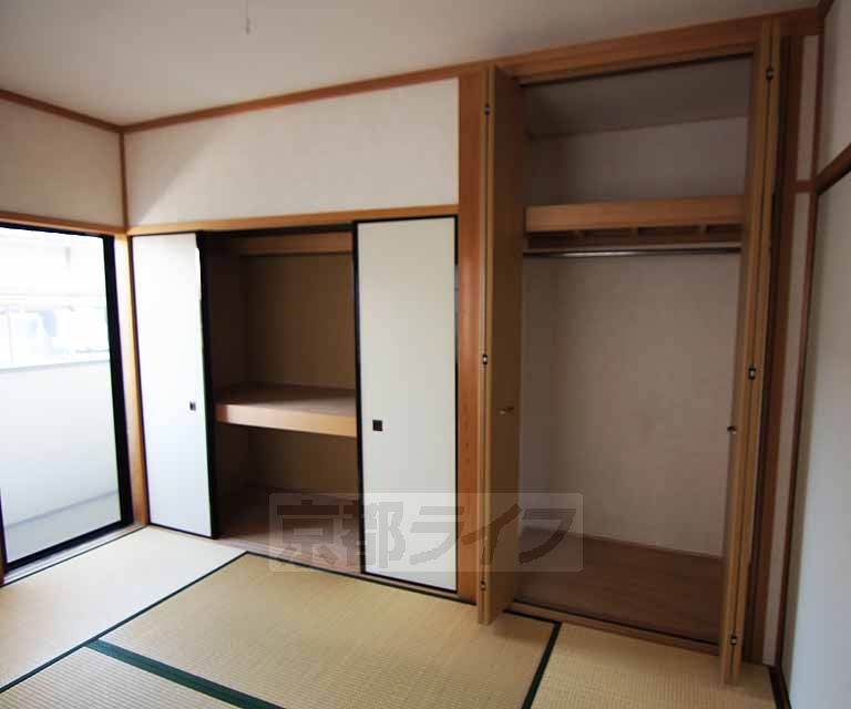 収納　大きな収納がツインで。