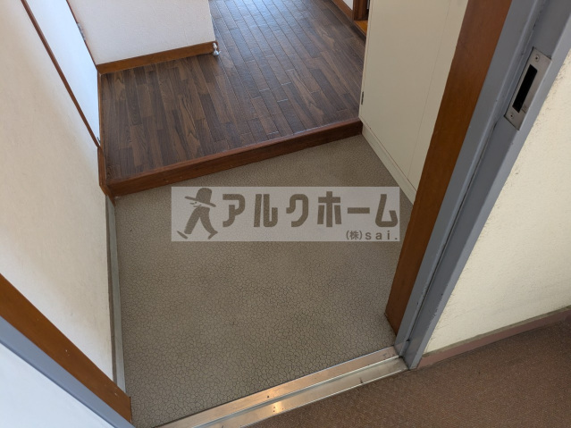 玄関　現況と異なる場合、現況優先