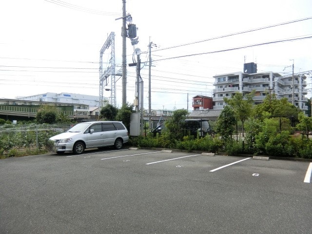 駐車場　駐車場