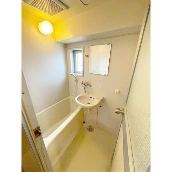 バス・シャワールーム　別部屋参考写真
