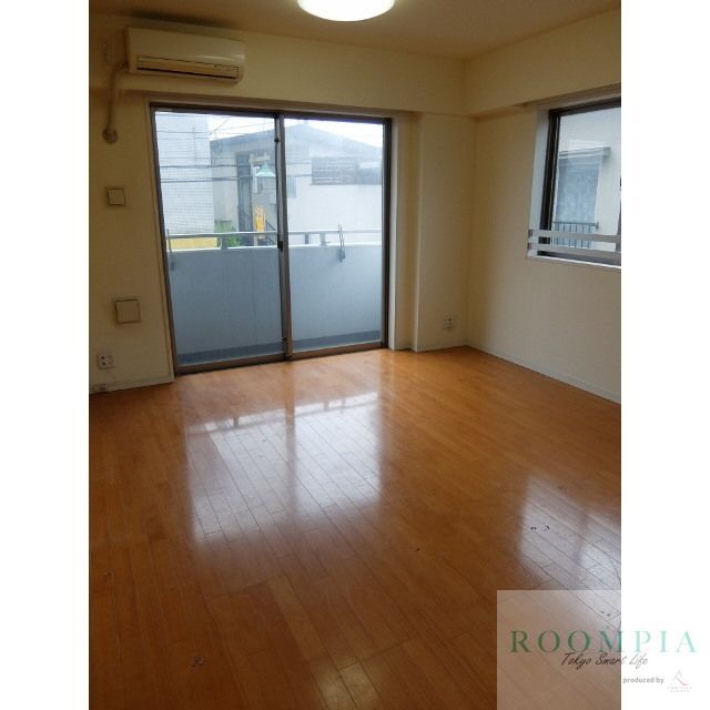 居室・リビング　※同タイプの別のお部屋です。
