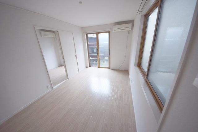 居室・リビング　★洋室7.8帖広々としたお部屋です★
