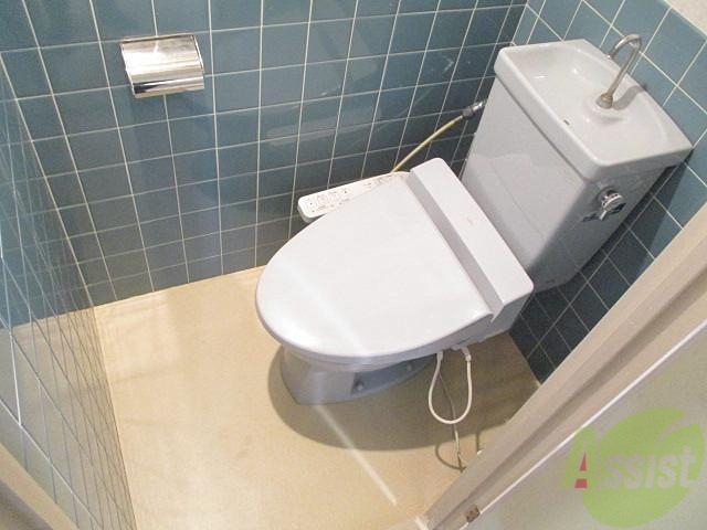 トイレ　ウォシュレットが付き～。おしりに優しい設備でございます