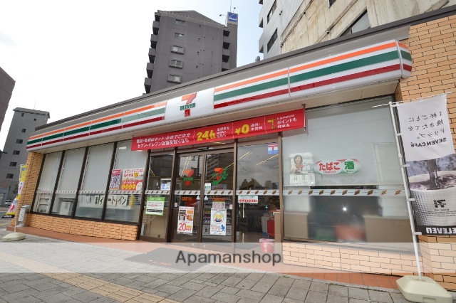 コンビニ　セブン－イレブン広島的場２丁目店（コンビニ）まで215m