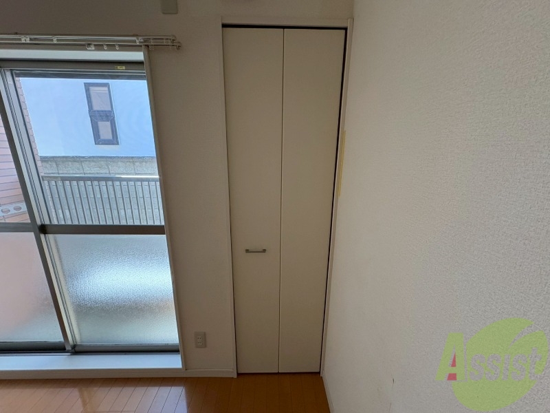 収納　こちらは収納になります。衣類の収納に便利ですね。
