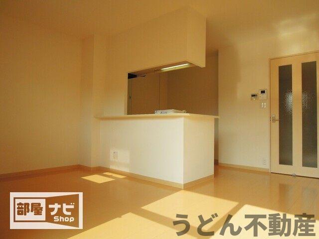 居室・リビング　うどん県のお部屋探しはうどん不動産へ うどんちゃんとLINE