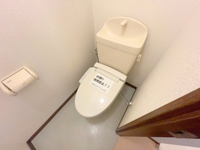 トイレ　清潔感のあるトイレは、誰もがリラックスできる空間です。