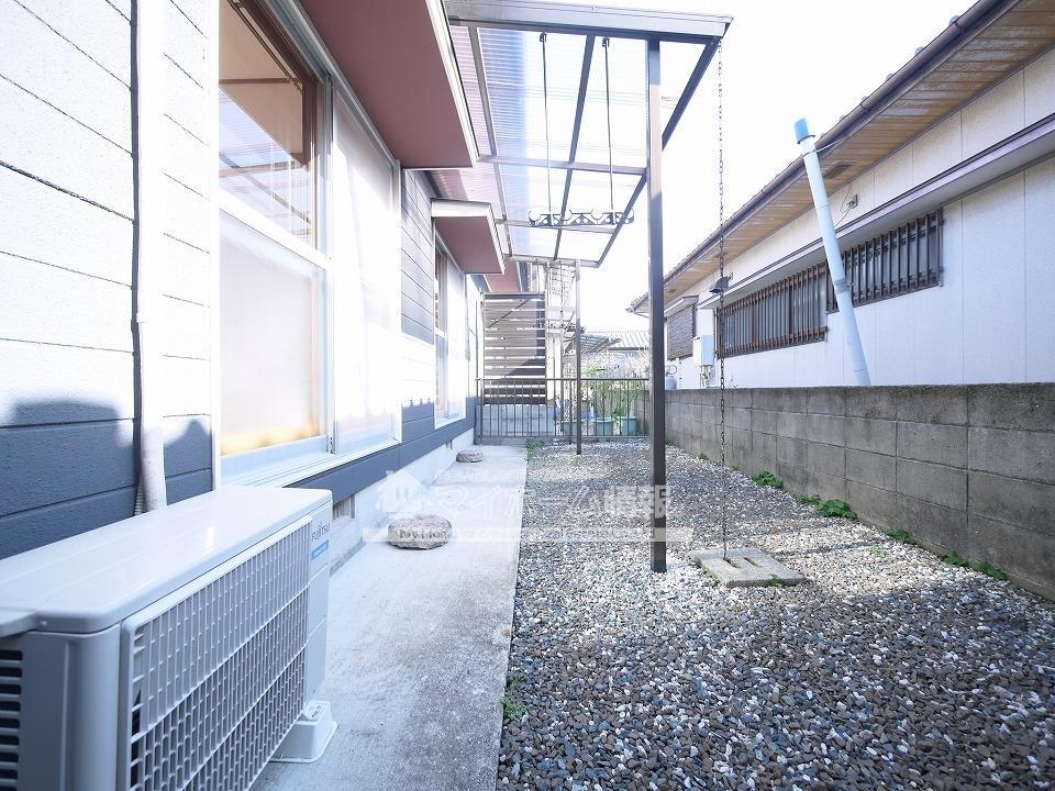 庭　※内観写真は102号を引用しており、内装が異なる場合がござい