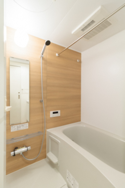 バス・シャワールーム　※写真は同タイプ住戸です。