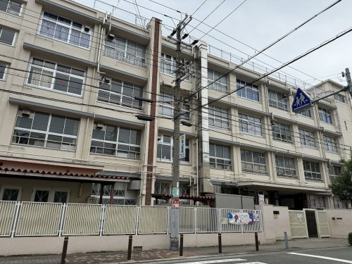 小学校　大阪市立弁天小学校（小学校）まで478m