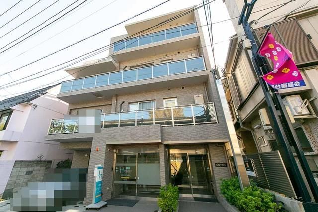 建物外観　鉄筋コンクリート造・総戸数は6戸です。